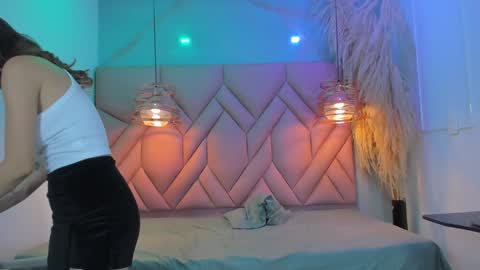 Snapshot of angelaa_cute chatting on December 27, 2024, 5:59 pm ANGELA online show from December 27, 2024, 5:59 pm