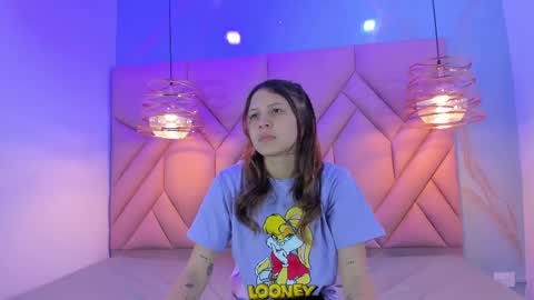 Snapshot of angelaa_cute chatting on March 9, 2025, 12:20 pm ANGELA online show from March 9, 2025, 12:20 pm