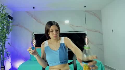 Snapshot of angelaa_cute chatting on September 11, 2025, 12:16 pm ANGELA online show from September 11, 2025, 12:16 pm