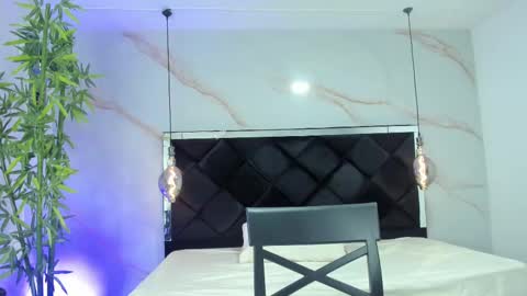 Snapshot of angelaa_cute chatting on October 7, 2025, 12:13 pm ANGELA online show from October 7, 2025, 12:13 pm