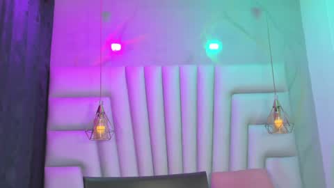 Snapshot of angelaa_cute chatting on April 16, 2026, 12:06 pm ANGELA online show from April 16, 2026, 12:06 pm