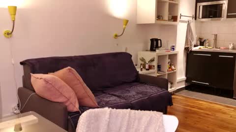 Angela online show from March 16, 2026, 8:35 pm