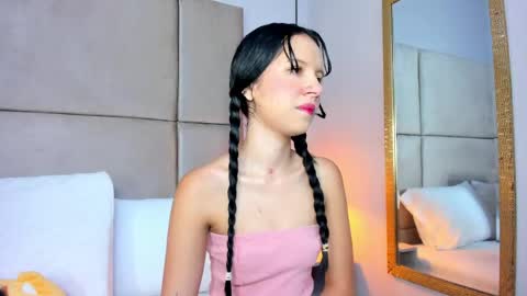 Snapshot of angelag_ chatting on May 28, 2026, 8:28 pm angelag_ online show from May 28, 2026, 8:28 pm