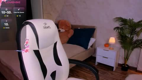 Snapshot of angelanabelle chatting on November 13, 2025, 9:47 pm angelanabelle online show from November 13, 2025, 9:47 pm