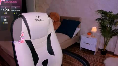 Snapshot of angelanabelle chatting on November 14, 2025, 8:51 pm angelanabelle online show from November 14, 2025, 8:51 pm