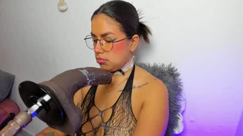 Snapshot of angelaricci chatting on May 13, 2026, 4:15 pm Angela Ricci online show from May 13, 2026, 4:15 pm