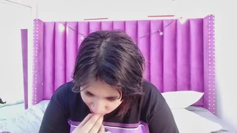 Snapshot of angelarumiee chatting on October 23, 2025, 2:55 am Angela online show from October 23, 2025, 2:55 am