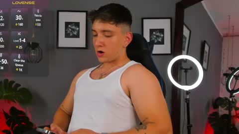 Snapshot of angelbell19 chatting on February 18, 2025, 12:26 am angelbell19 online show from February 18, 2025, 12:26 am