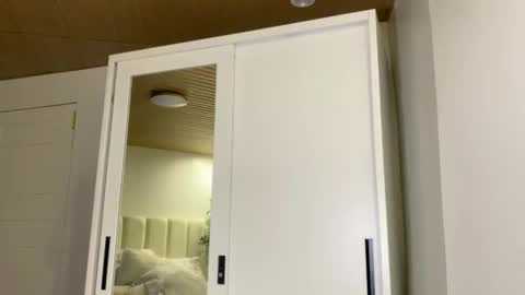 Angel online show from March 15, 2026, 7:53 pm