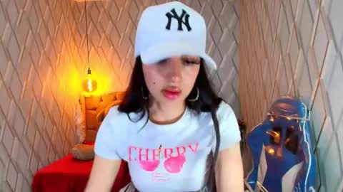 Angel online show from November 27, 2025, 1:02 pm