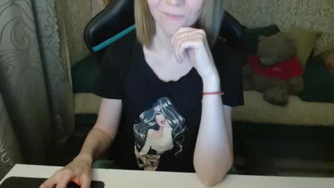 AngelCute32 online show from October 18, 2025, 3:13 pm