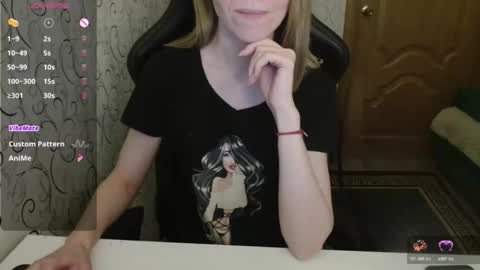 AngelCute32 online show from April 12, 2026, 4:45 pm