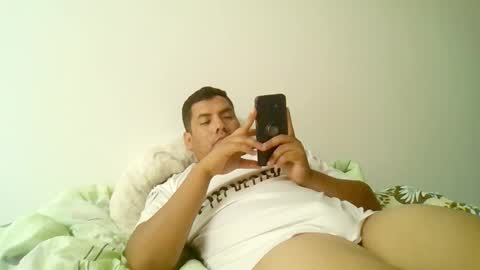 angeldavid90 online show from February 11, 2026, 2:11 pm