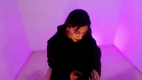 angele online show from April 29, 2026, 7:20 pm