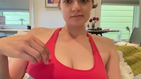 Snapshot of angeleleven11 chatting on October 5, 2025, 9:34 pm angeleleven11 online show from October 5, 2025, 9:34 pm