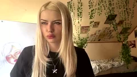 Lena online show from April 16, 2026, 9:10 am