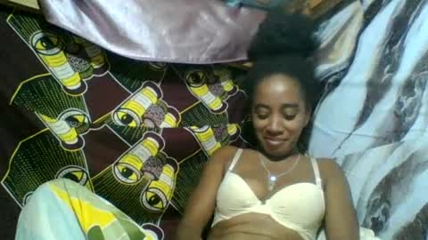 Snapshot of angelettee chatting on June 13, 2026, 7:23 pm Angelettee online show from June 13, 2026, 7:23 pm