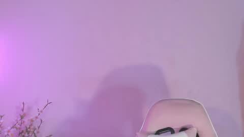 Carolina online show from February 21, 2025, 1:33 am