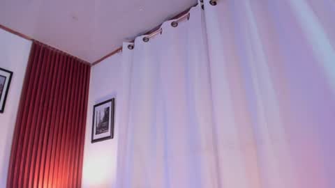 Snapshot of angeli_sexi chatting on June 17, 2026, 11:49 pm Carolina online show from June 17, 2026, 11:49 pm