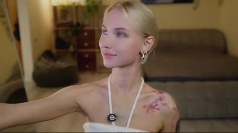 Gabby online show from September 13, 2025, 5:02 pm