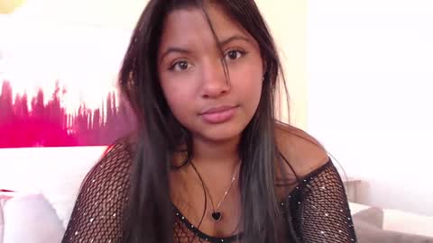 Snapshot of angelica_bss chatting on December 4, 2024, 5:33 pm Angelica bss online show from December 4, 2024, 5:33 pm