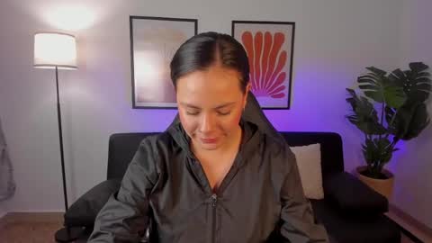 Snapshot of angelica_cross chatting on June 1, 2026, 7:48 pm Angelica Cross online show from June 1, 2026, 7:48 pm