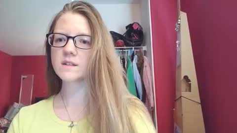 AngelicAngel online show from March 22, 2026, 3:48 pm