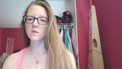 AngelicAngel online show from April 5, 2026, 4:04 pm