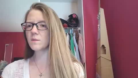 AngelicAngel online show from April 7, 2026, 4:51 pm