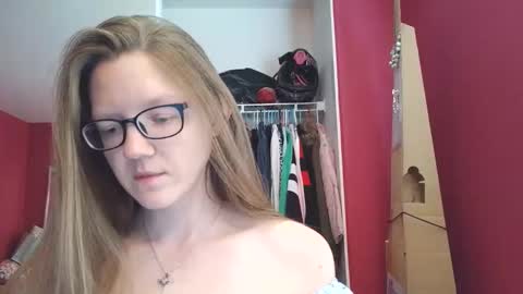 AngelicAngel online show from April 29, 2026, 6:36 pm