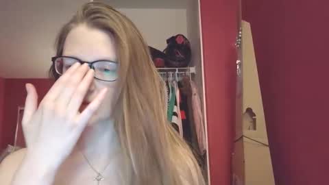 AngelicAngel online show from May 1, 2026, 2:38 am