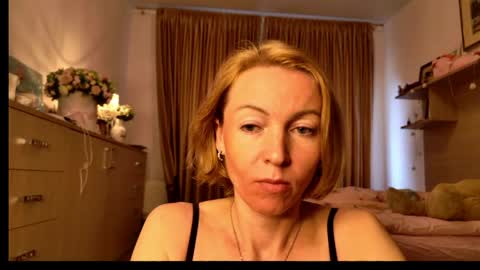 angelicfenix online show from May 2, 2026, 1:38 pm