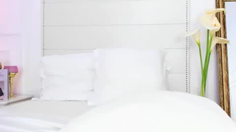 Angelic online show from March 10, 2025, 6:05 am