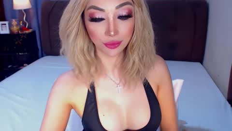 MS. AMALIA online show from January 15, 2026, 7:02 am