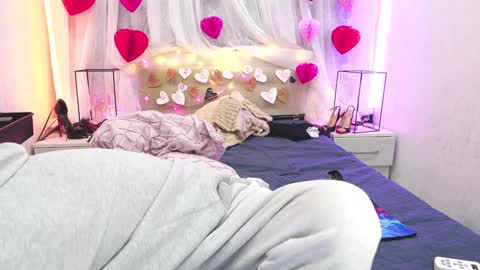 Angelika Rouge online show from February 25, 2026, 5:44 pm