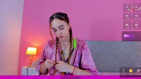 Snapshot of angelikarose1 chatting on October 28, 2025, 3:21 am Angelika Rose online show from October 28, 2025, 3:21 am