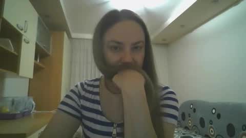 Snapshot of angelina_26 chatting on October 7, 2025, 10:29 pm Angelina 26 online show from October 7, 2025, 10:29 pm