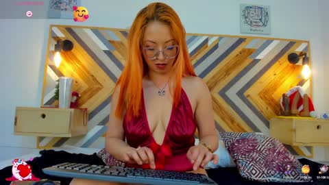  Angelina Blanc  online show from December 5, 2024, 6:22 pm