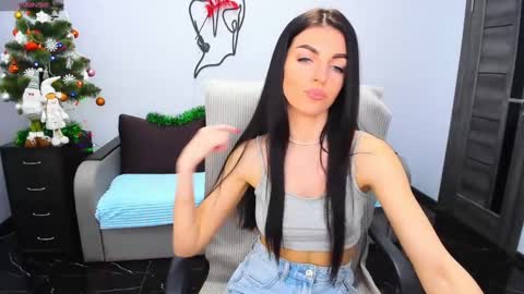 Snapshot of angelina_clark chatting on December 26, 2024, 5:08 pm Angelina online show from December 26, 2024, 5:08 pm