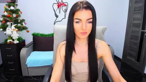 Snapshot of angelina_clark chatting on December 28, 2024, 12:45 pm Angelina online show from December 28, 2024, 12:45 pm