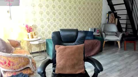 angelina_class_7 online show from February 9, 2026, 2:21 pm