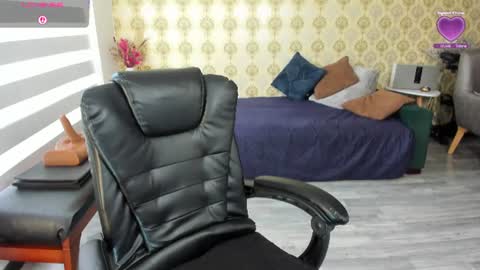 Snapshot of angelina_class_7 chatting on June 19, 2026, 2:10 pm angelina_class_7 online show from June 19, 2026, 2:10 pm