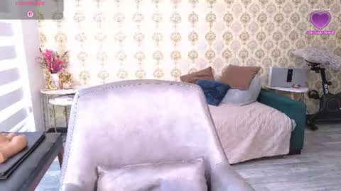 Snapshot of angelina_class_7 chatting on July 9, 2026, 1:37 pm angelina_class_7 online show from July 9, 2026, 1:37 pm