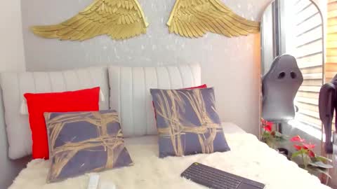 Angelina online show from February 22, 2026, 6:28 pm