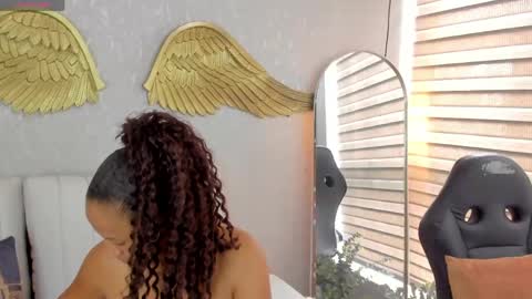 Snapshot of angelina_ruspoli chatting on April 19, 2026, 1:43 pm Angelina online show from April 19, 2026, 1:43 pm