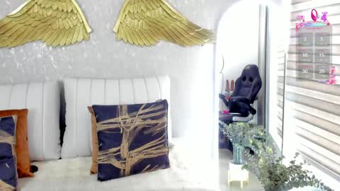 Snapshot of angelina_ruspoli chatting on May 14, 2026, 6:15 pm Angelina online show from May 14, 2026, 6:15 pm