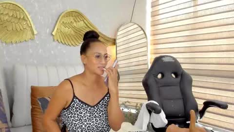 Snapshot of angelina_ruspoli chatting on May 31, 2026, 7:04 pm Angelina online show from May 31, 2026, 7:04 pm