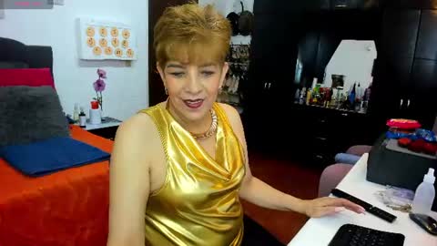 Snapshot of angelina_stone_65 chatting on June 18, 2026, 12:22 am Angelina online show from June 18, 2026, 12:22 am