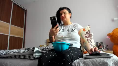 Angelina online show from February 14, 2025, 7:07 am