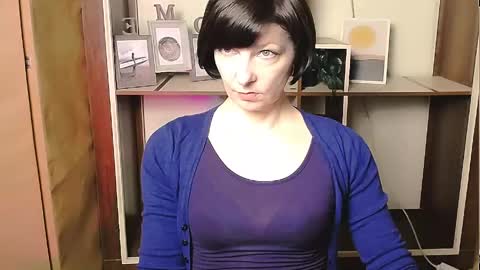 Angelina online show from April 28, 2026, 7:46 am